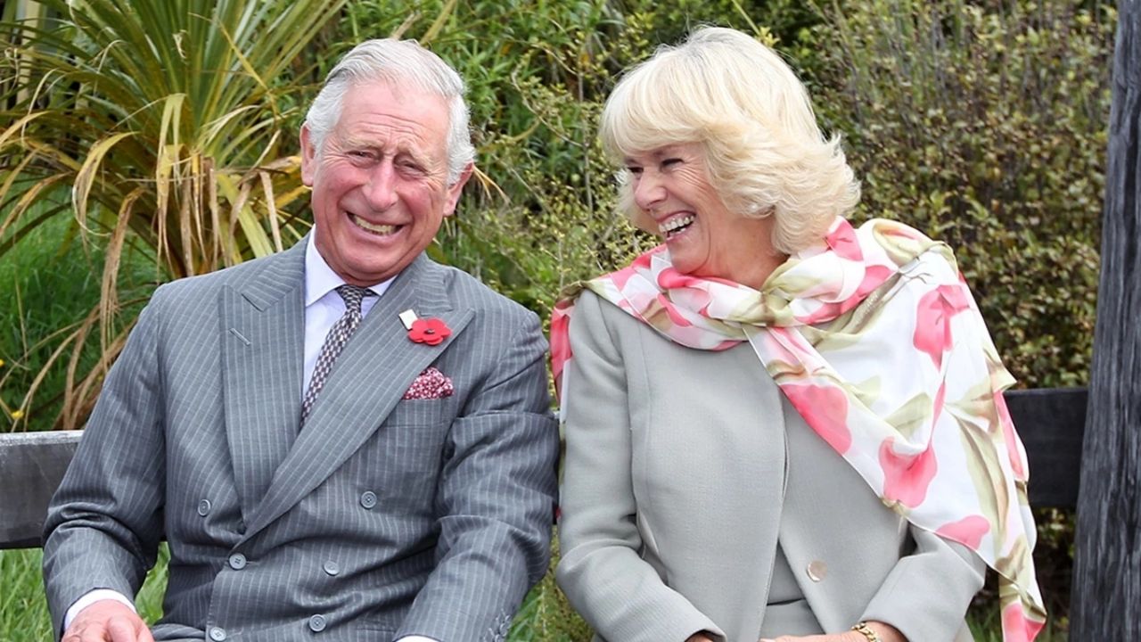 C'est la VÉRITÉ derrière le 'Tampongate', appel INTIME du roi Charles III avec Camilla Parker - Terra