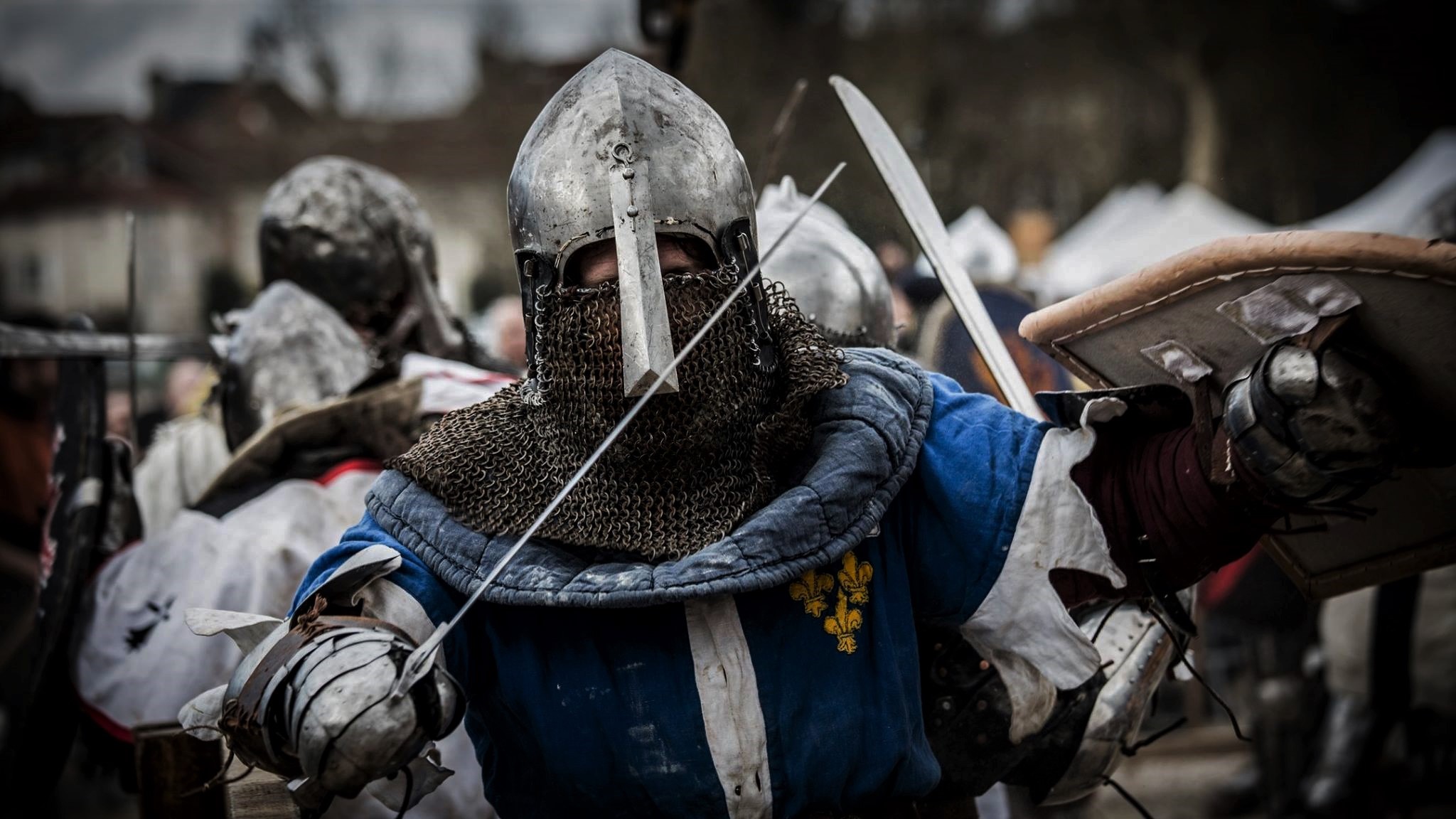 Comment s'appelle l'épée d'un chevalier ?