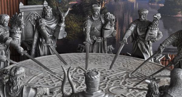 Qui sont les personnages principaux du Roi Arthur ?