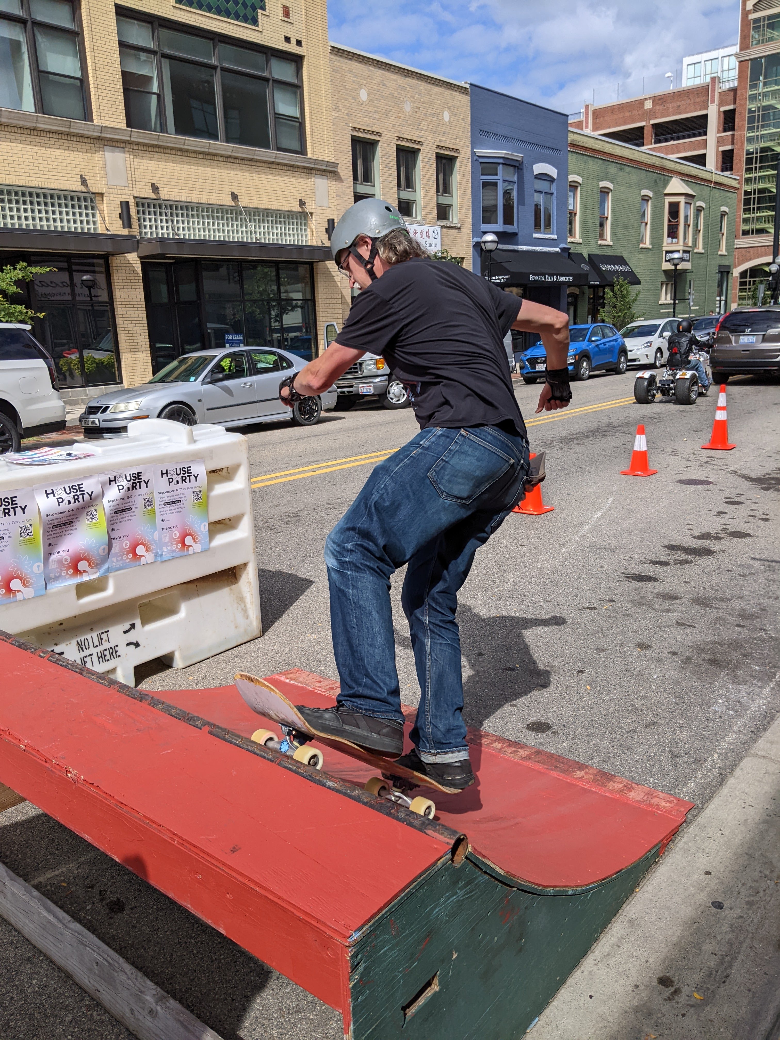 Dave-O going up the mini ramp for a rock-and-roll