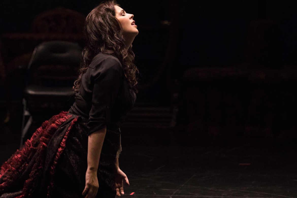 Opera Sa S La Traviata Dramatizes Persistent Social Schisms