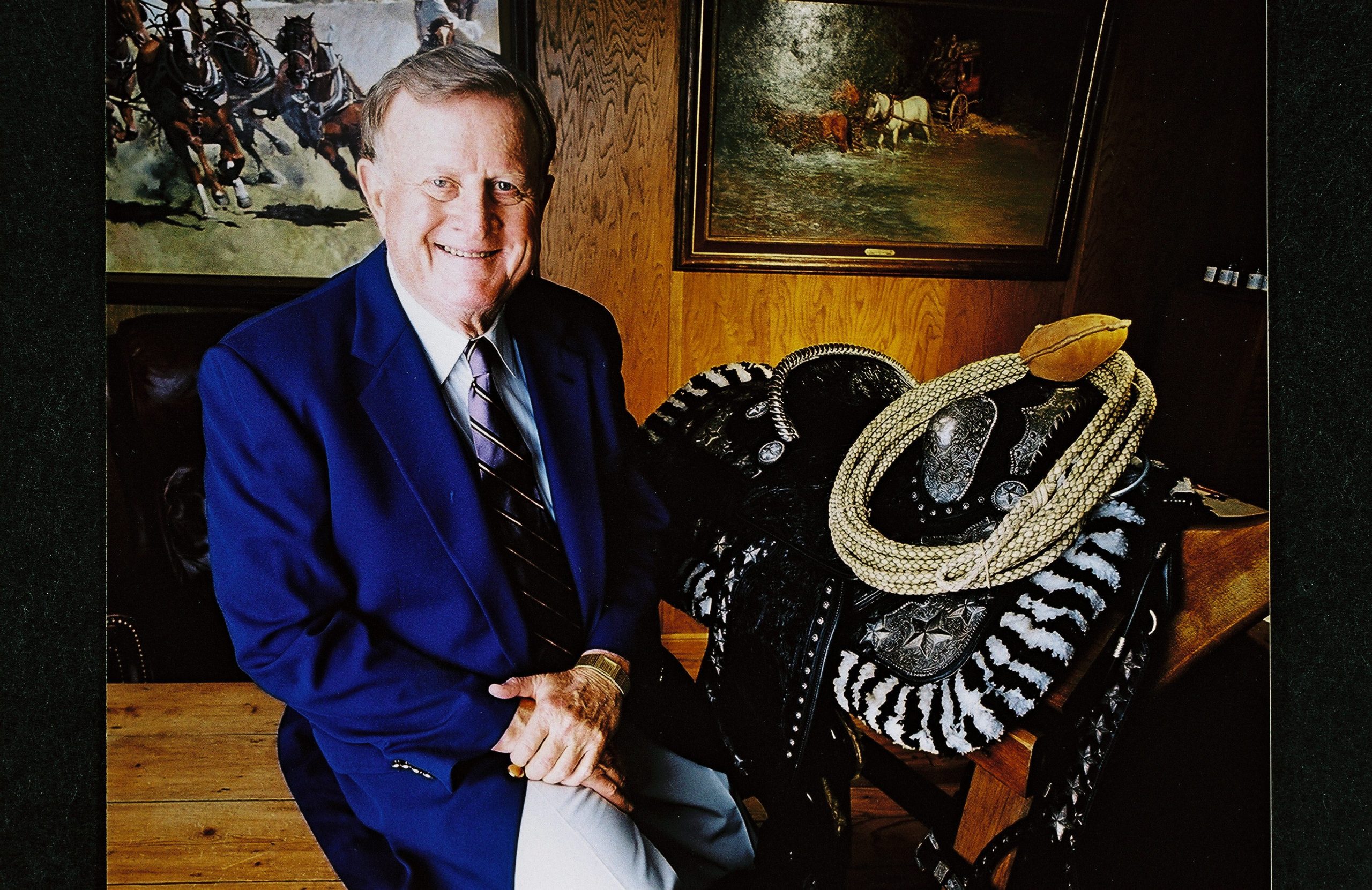 Billionaire auto magnate, civic leader and former Spurs owner Red McCombs dies at 95