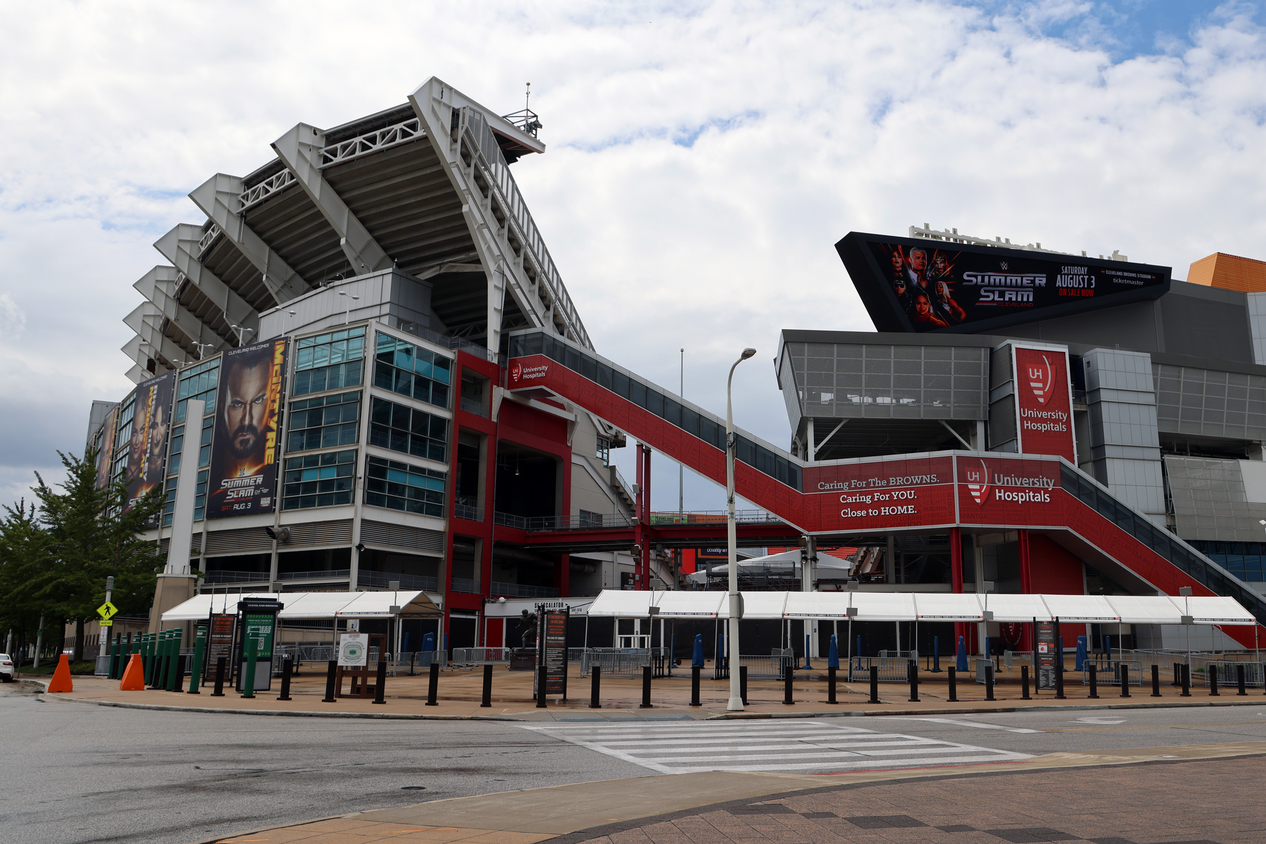 Cleveland unveils $461 million pitch to keep Browns Stadium on the lakefront