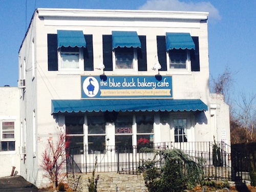 Blue Duck Bakery Cafe Hosts Honor The Dream Food Drive Southoldlocal