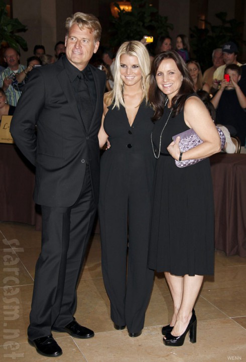 Joe Simpson with daughter Jessica Simpson and wife Tina Simpson