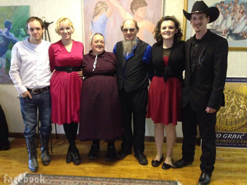 Breaking Amish Schmucker family photo with Rebecca, Abe, Abe's mom Mary and dad Chester, Abe's brother Andrew and his now wife Chapel