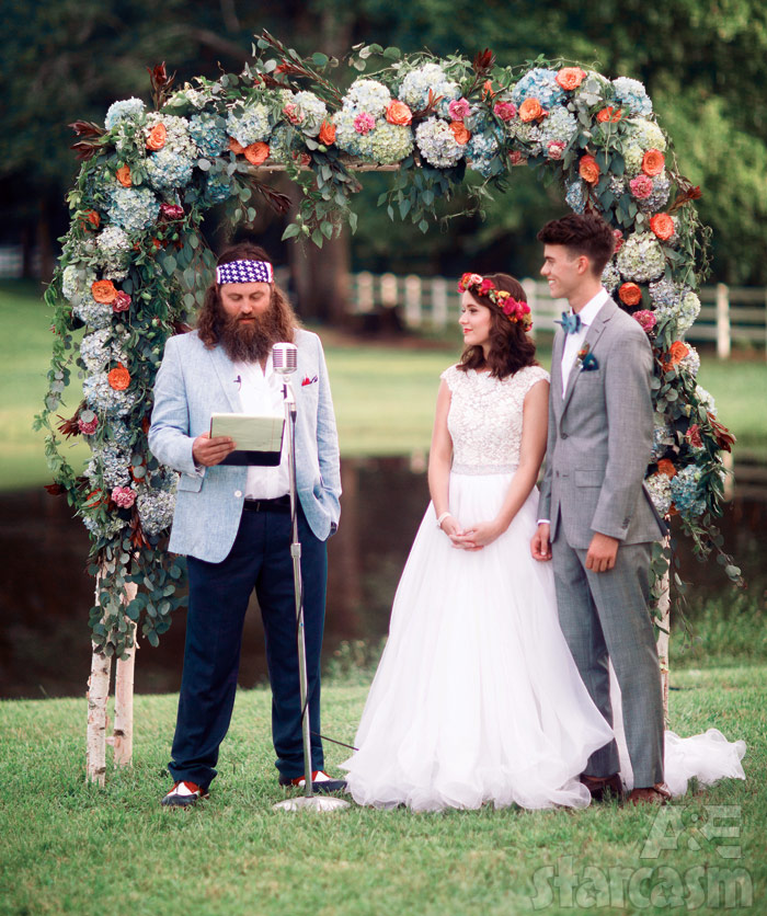 Mary Kate John Luke wedding Willie Robertson officiating