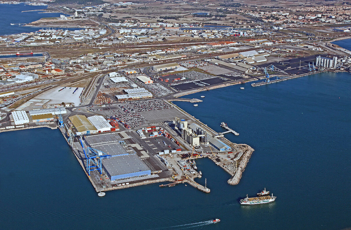 Le port de commerce de Sète