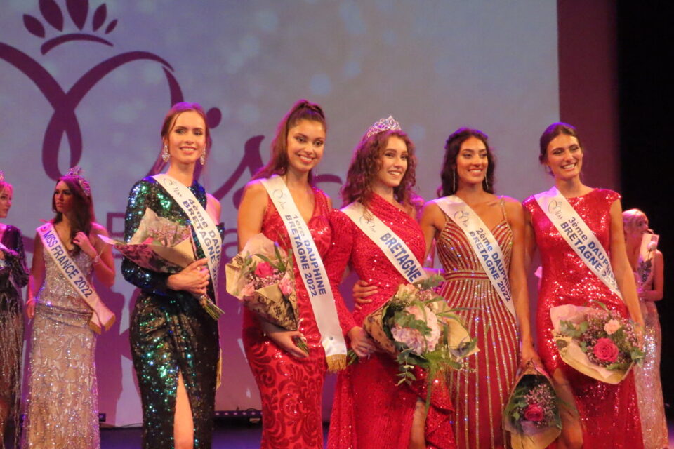 Enora Moal, Miss Bretagne 2022, et ses dauphines.