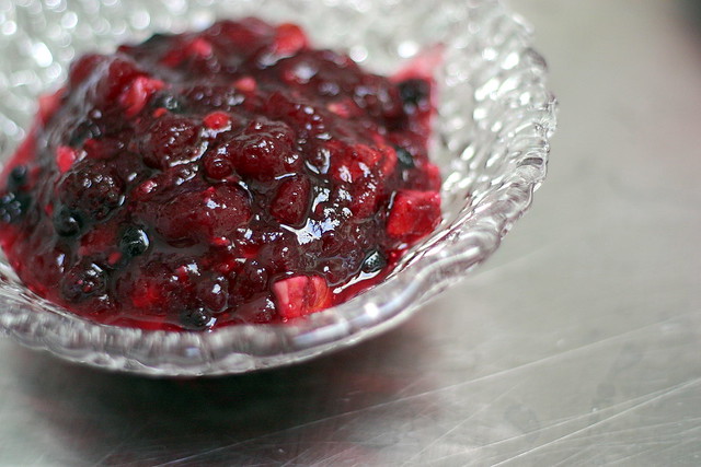 mixed-berry quick cranberry sauce