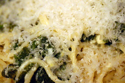 spaghetti with lemon, chile and creamy spinach