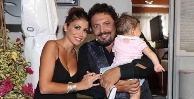 Enrico Brignano E Flora Canto Prime Disavventure Con La Figlia Martina Sono Genitori Simpaticissimi City Roma News