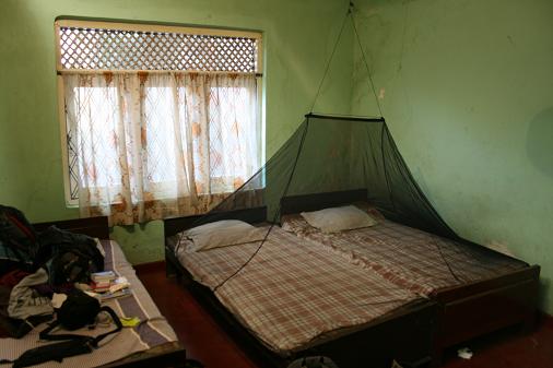 4chfr per night =S chambre sale en voyage