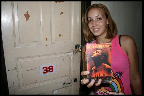 The room of Dicaprio in the movie THE BEACH La chambre de Dicaprio dans le film "The Beach"