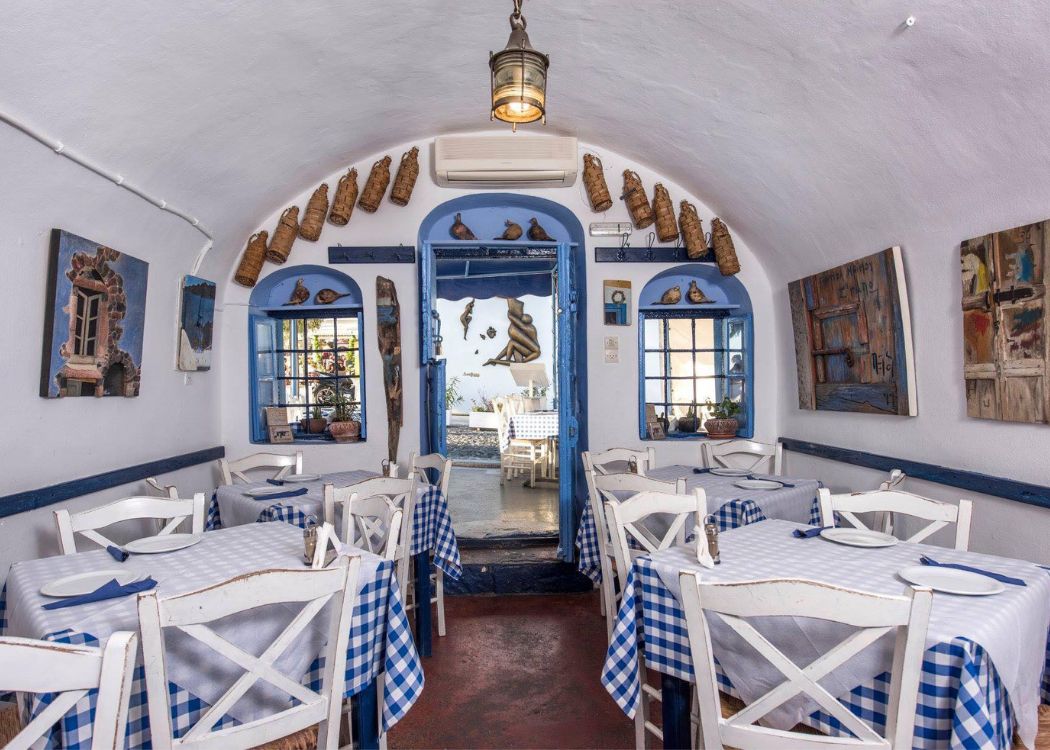 17 Best Restaurants in Fira Santorini You’ll Love