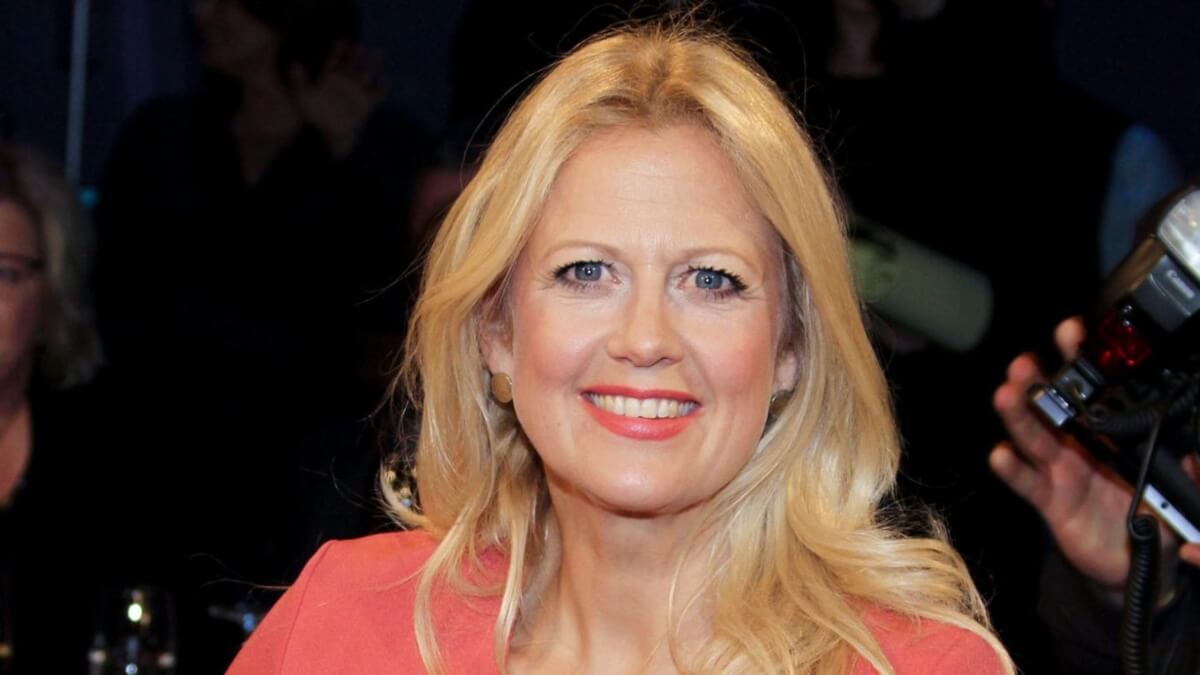 Barbara Schoneberger Wiki Age Husband Children Parents Family Height Net Worth Podcast Instagram The Cardinal Facts