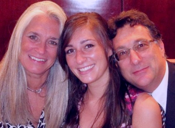 Maddie Lagina along with her parents