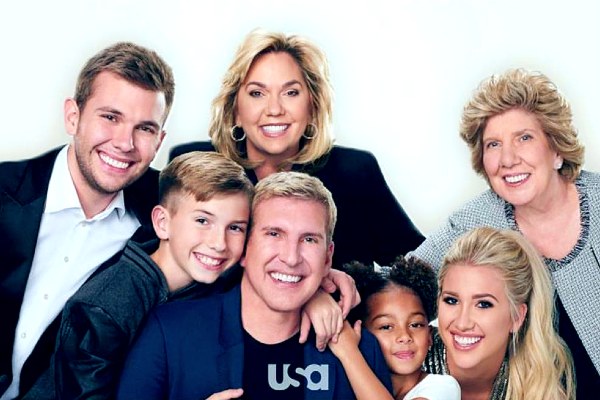 (Left)Chase Chrisley,Grayson Chrisley , Julie Chrisley, Todd Chrisley, Savannah Chrisley, Faye Chrisley(Right).