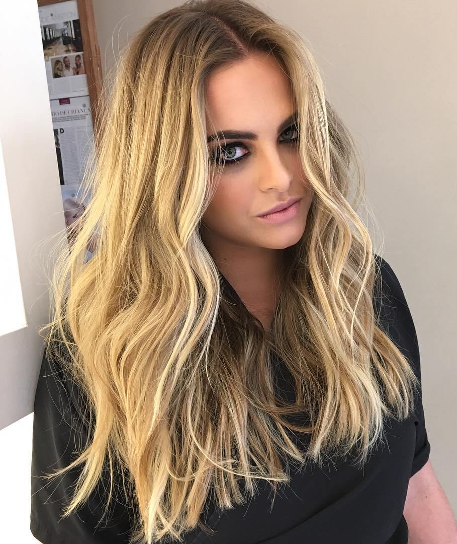 20 Perfect Ways To Get Beach Waves In Your Hair In 2022