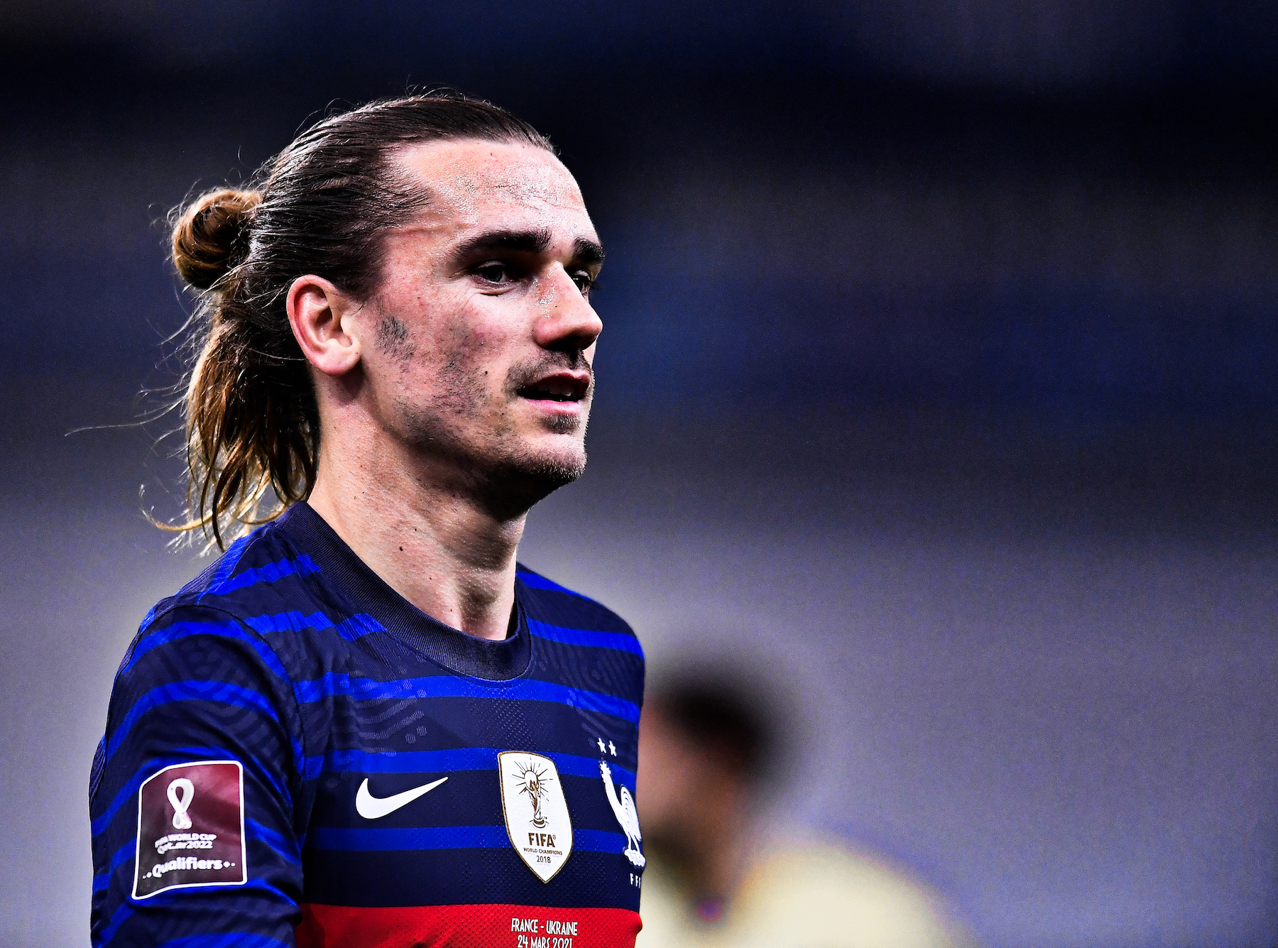The Burnt Bridges Moments Of Class And Quiet Leadership Of Antoine Griezmann