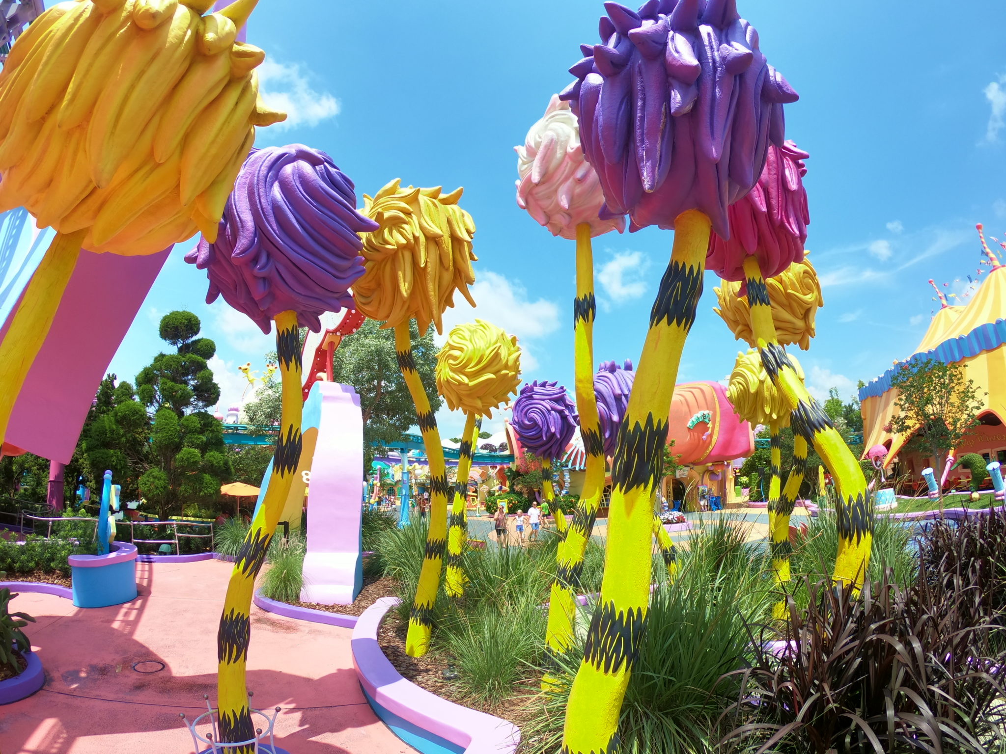 Top U.S. family travel blog, Travel With A Plan, details their 1-Day Islands of Adventure Touring Plan! For a perfect day at Islands of Adventure, get a full itinerary here!