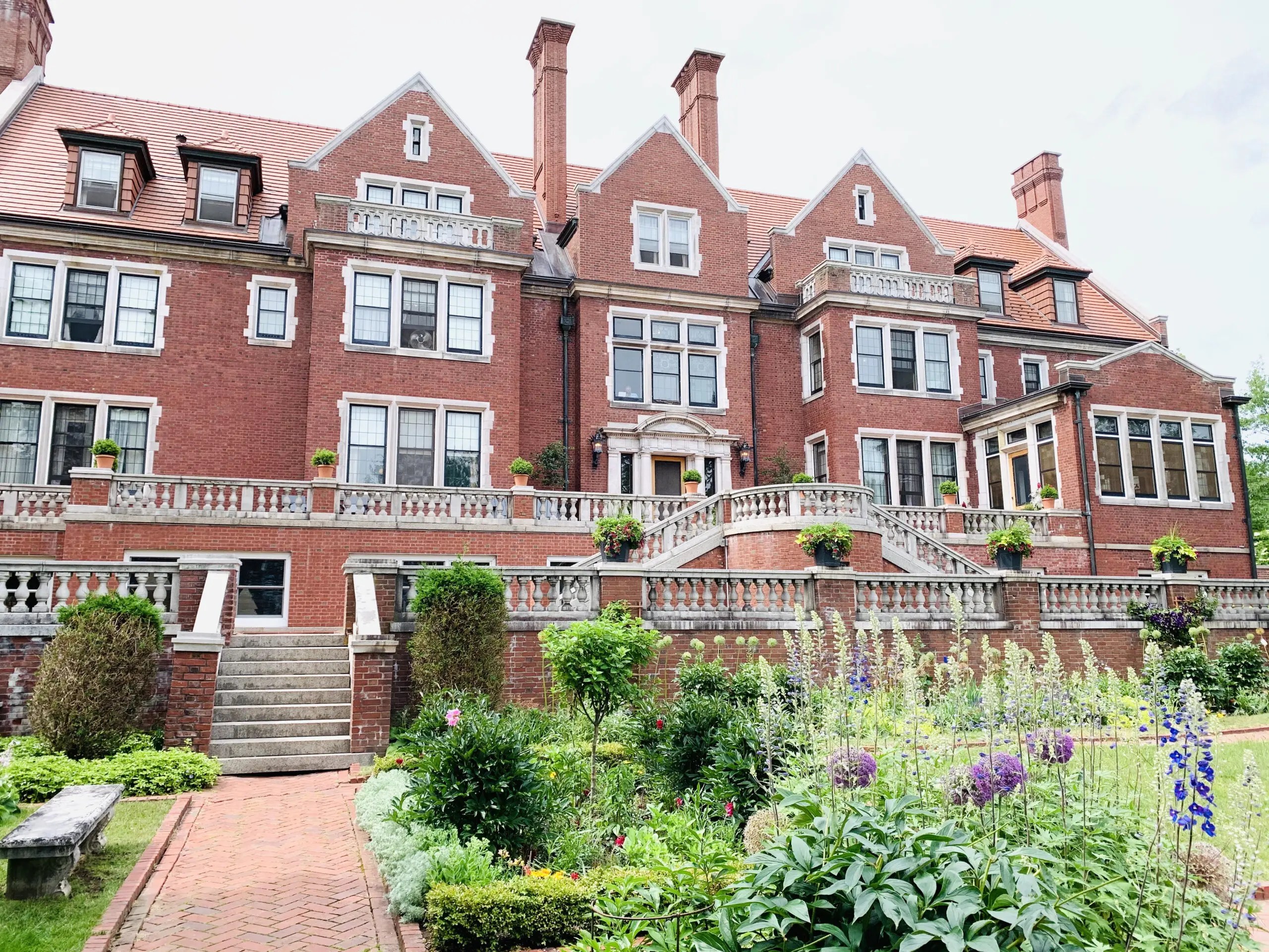 Visit Glensheen Mansion on your Duluth family vacation!