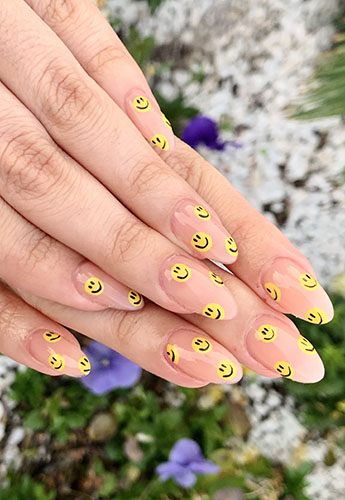 Vinyl Beauty Bar And Cute Nail Studio Add Personalized Design To Painted Nails Tribeza