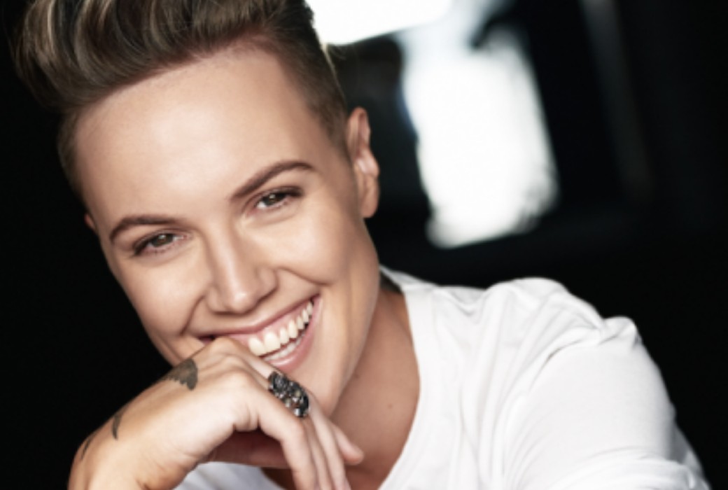 Brihony Dawson To Host The Challenge Australia Tv Tonight