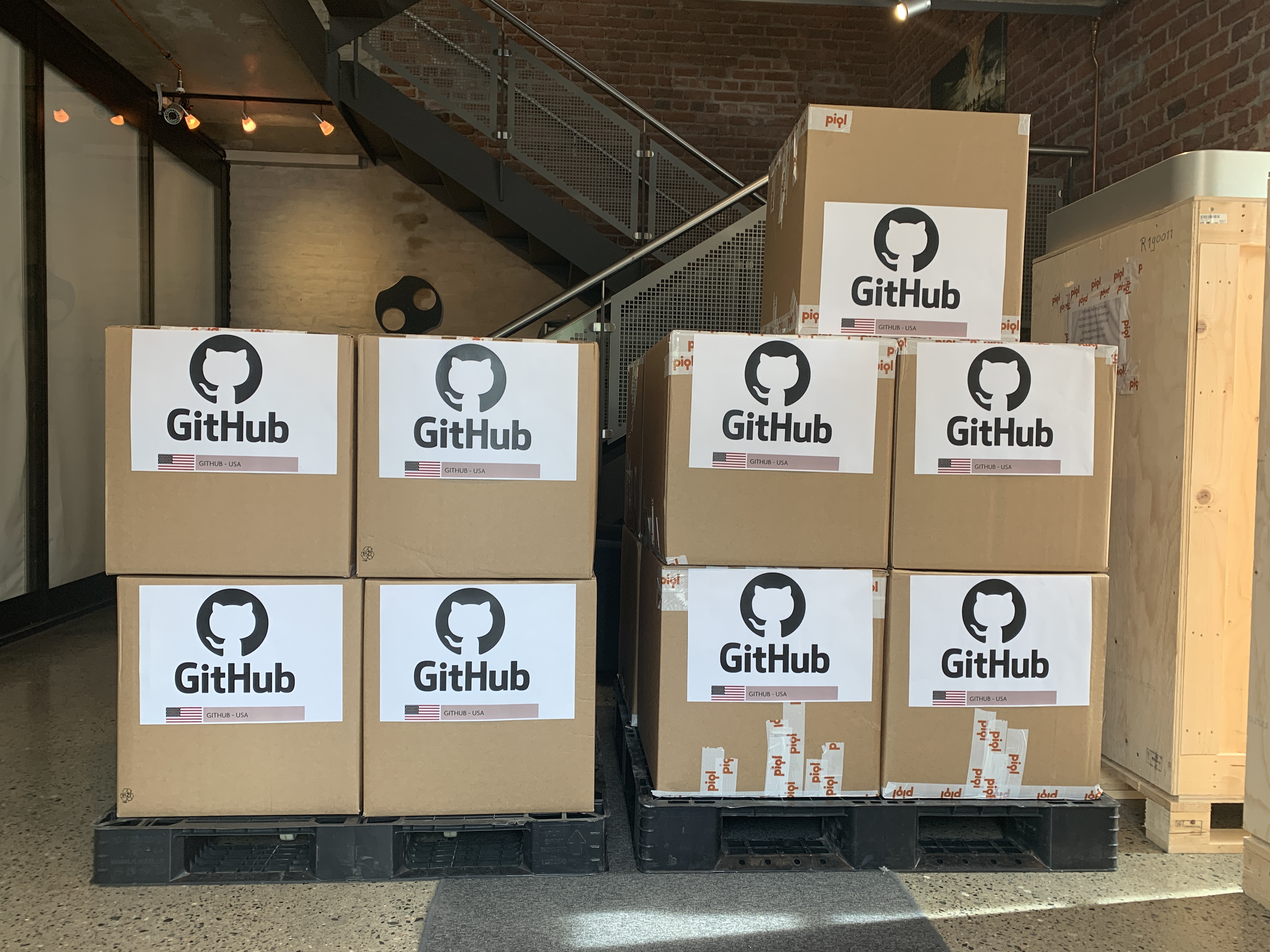 Boxes with 186 film reels, shipped to Oslo Airport and on to Svalbard.