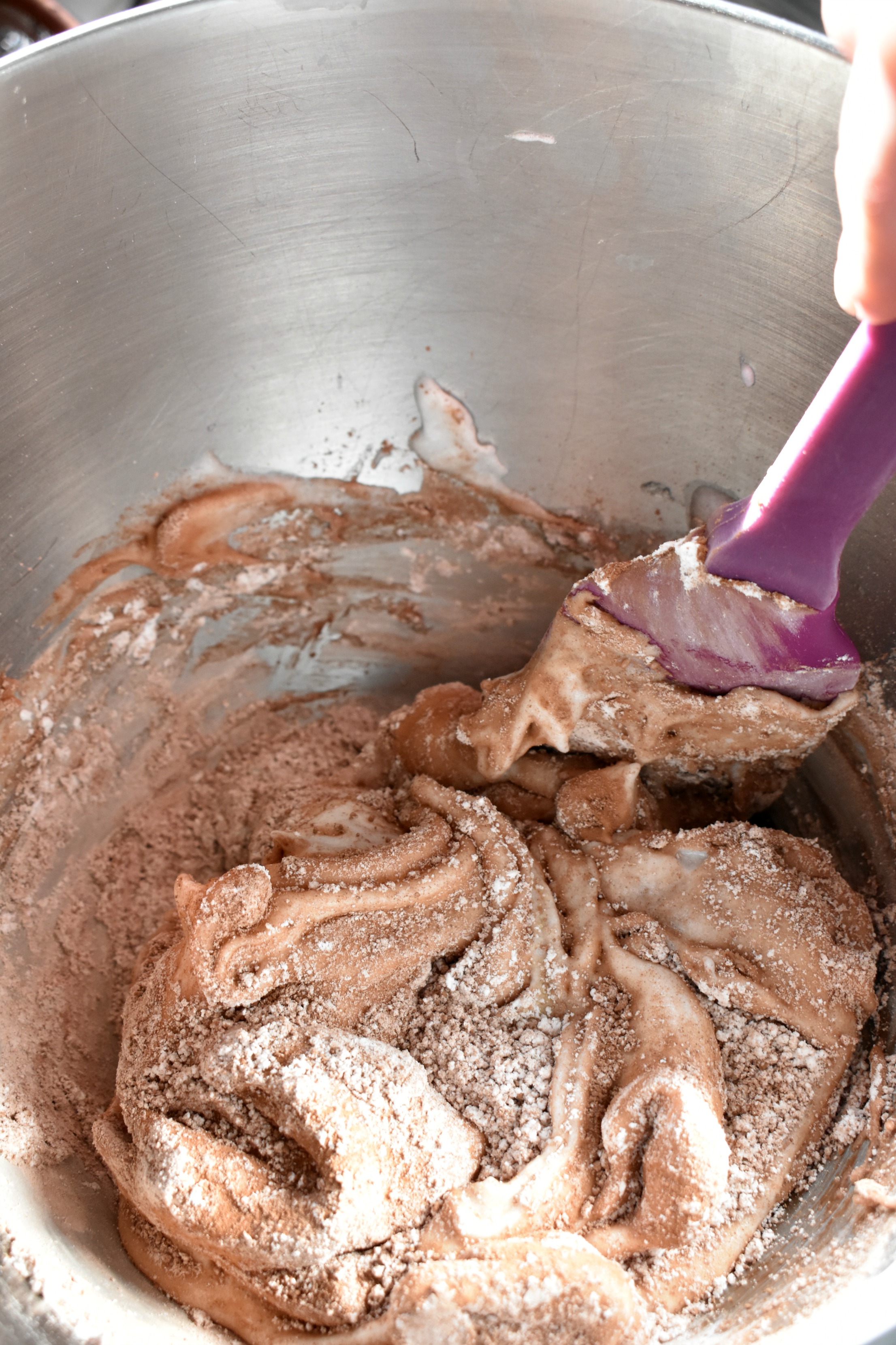 Folding in dry ingredients for macarons