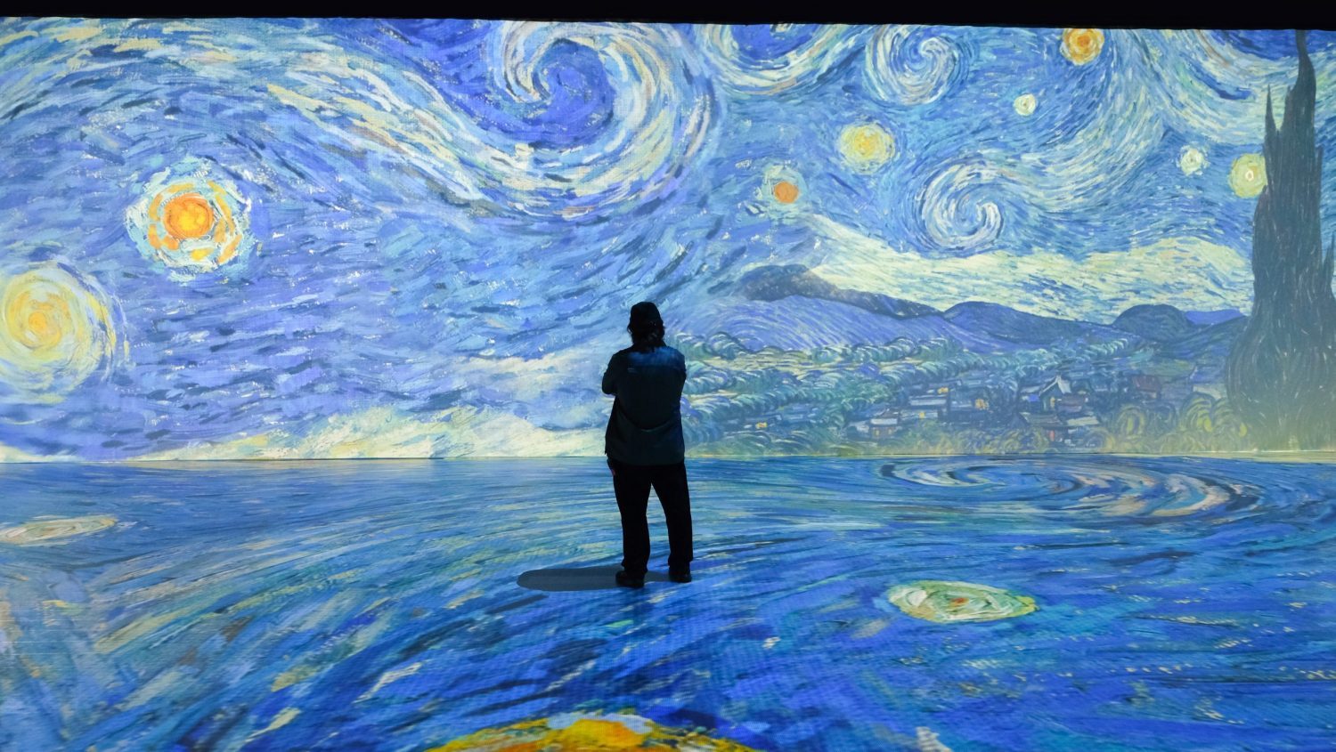 Beyond Van Gogh In Anaheim Takes Visitors Inside The Painter S Artworks