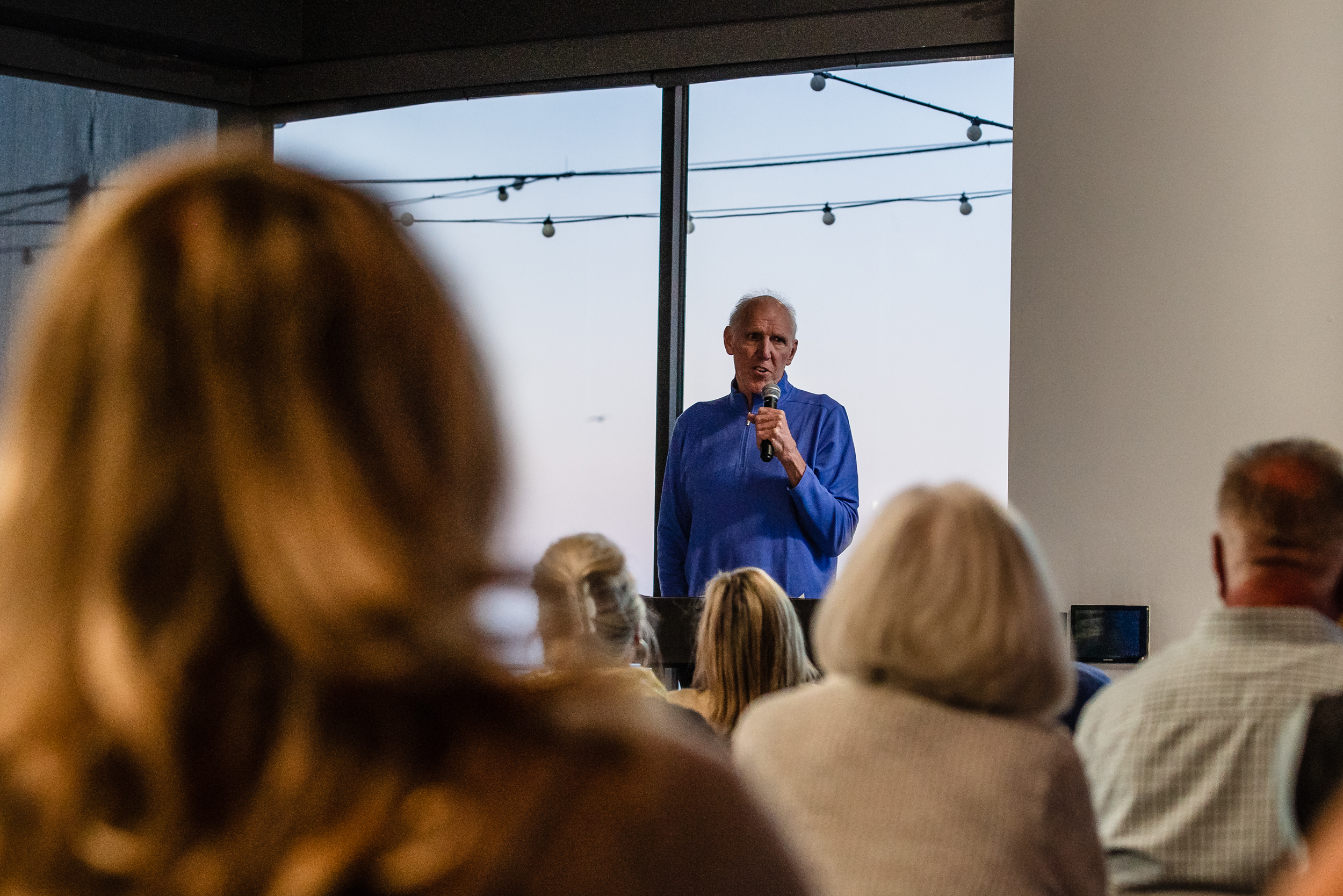 Bill Walton speaks at Mission Beach Town Council meeting on Oct. 2, 2023.