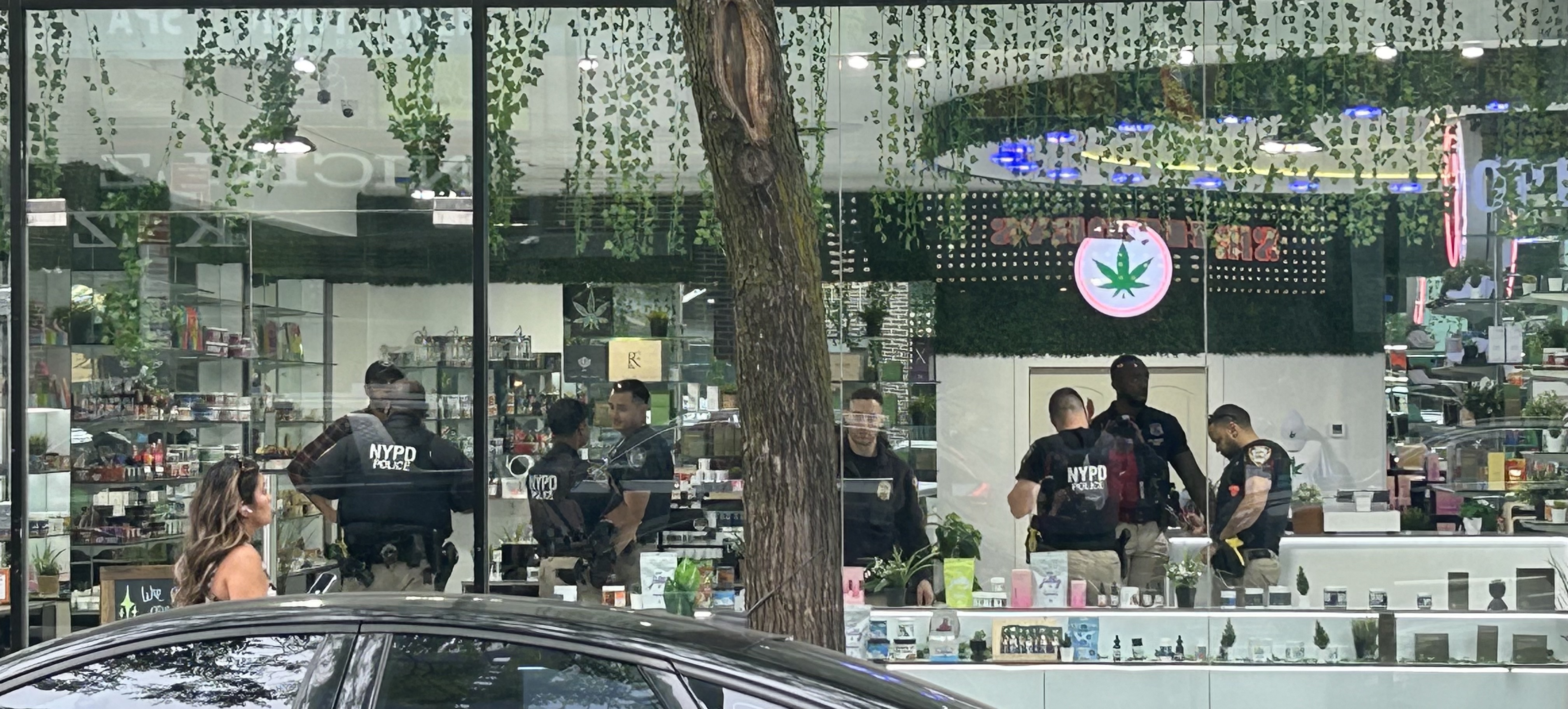 8th Avenue Smoke Boutique raided