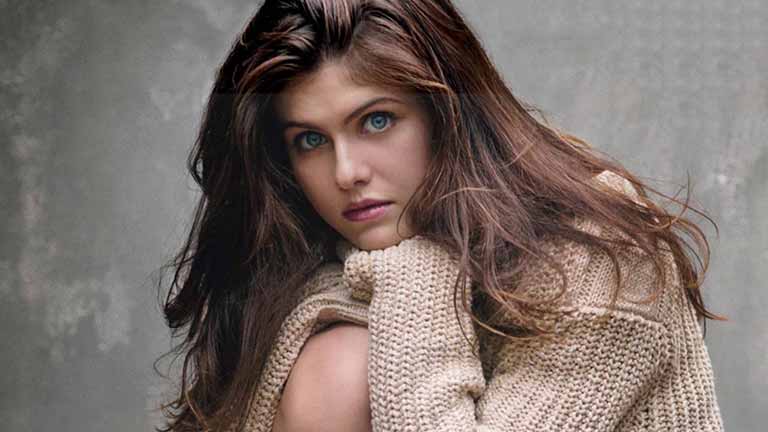 Alexandra-Daddario-1