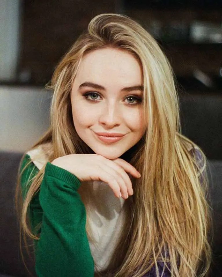 Sabrina-Carpenter