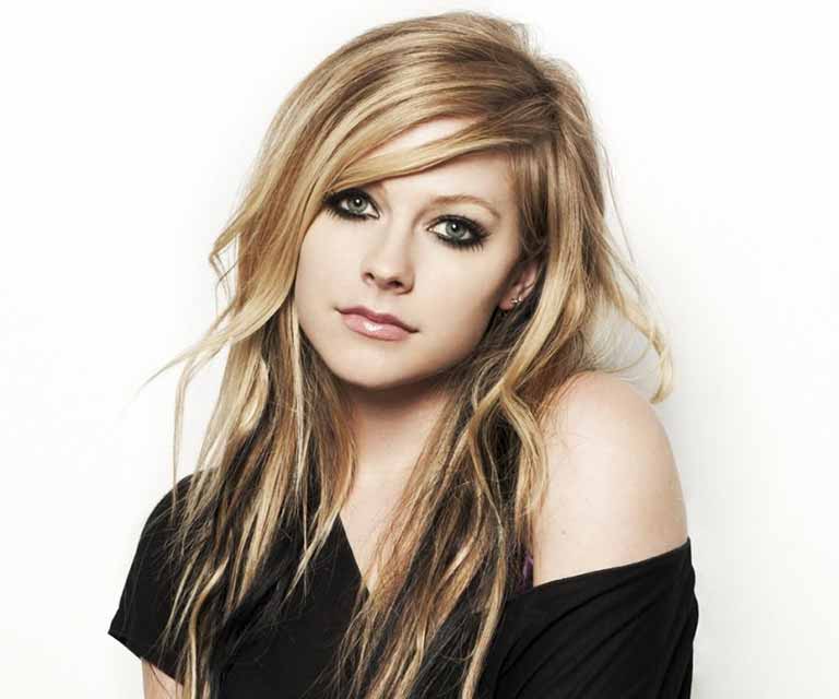 Avril Lavigne wiki, Age, Affairs, Family, Favorites and More