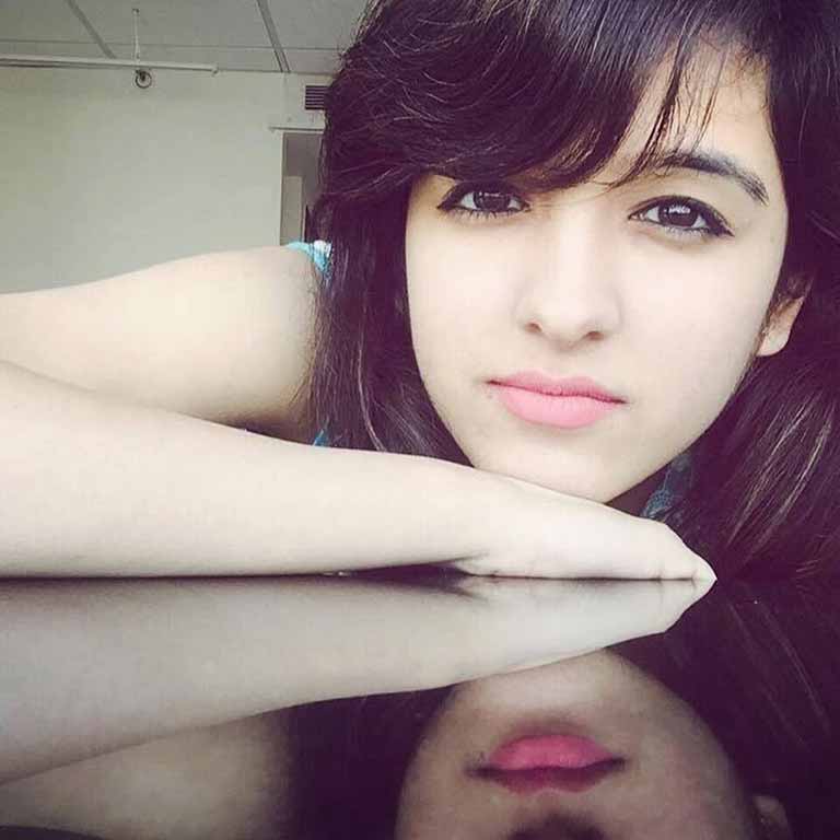 Shirley Setia wiki, age, Affairs, Family and More-1