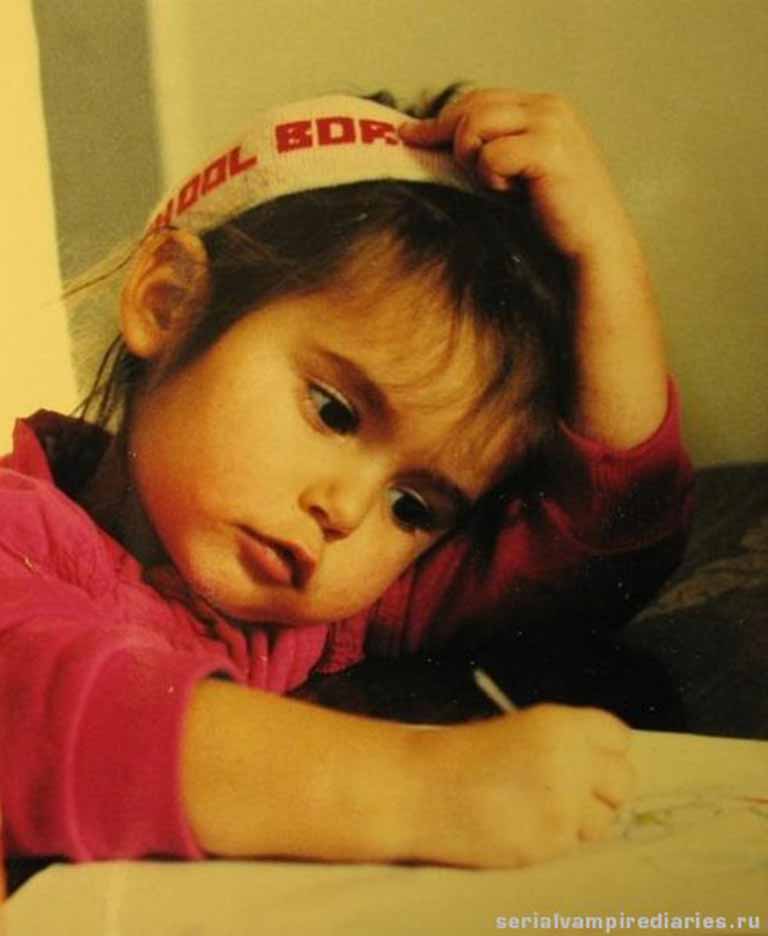 Nina Dobrev childhood pic
