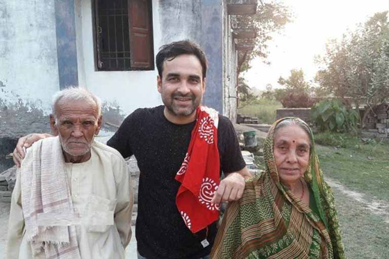 Pankaj Tripathi with his Parents