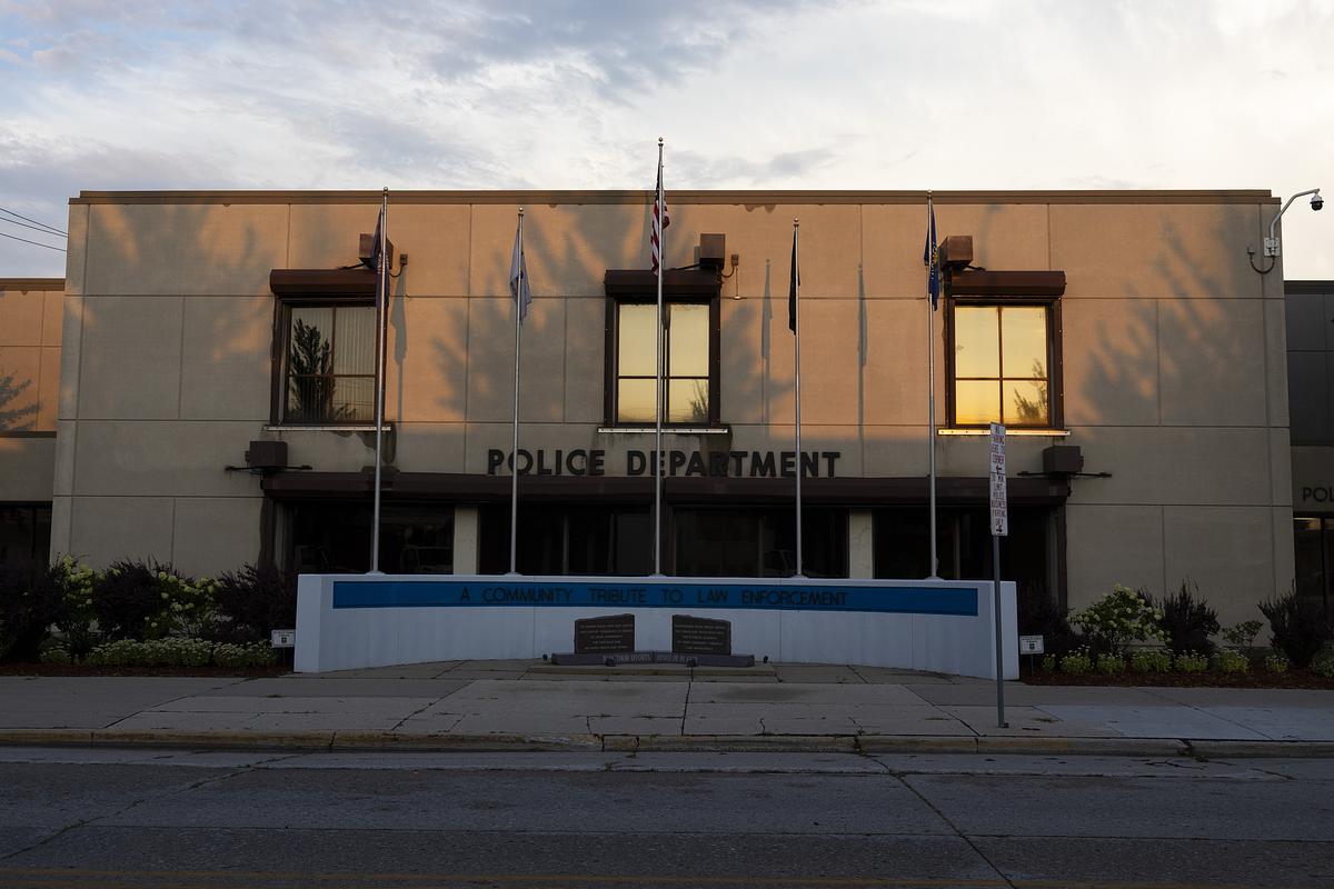 Brown County’s 911 dispatcher shortage is relentless. What will it take to fix it?