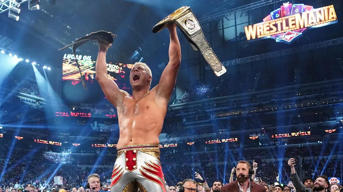 WWE Legend Sends Emotional Message to Cody Rhodes After SmackDown