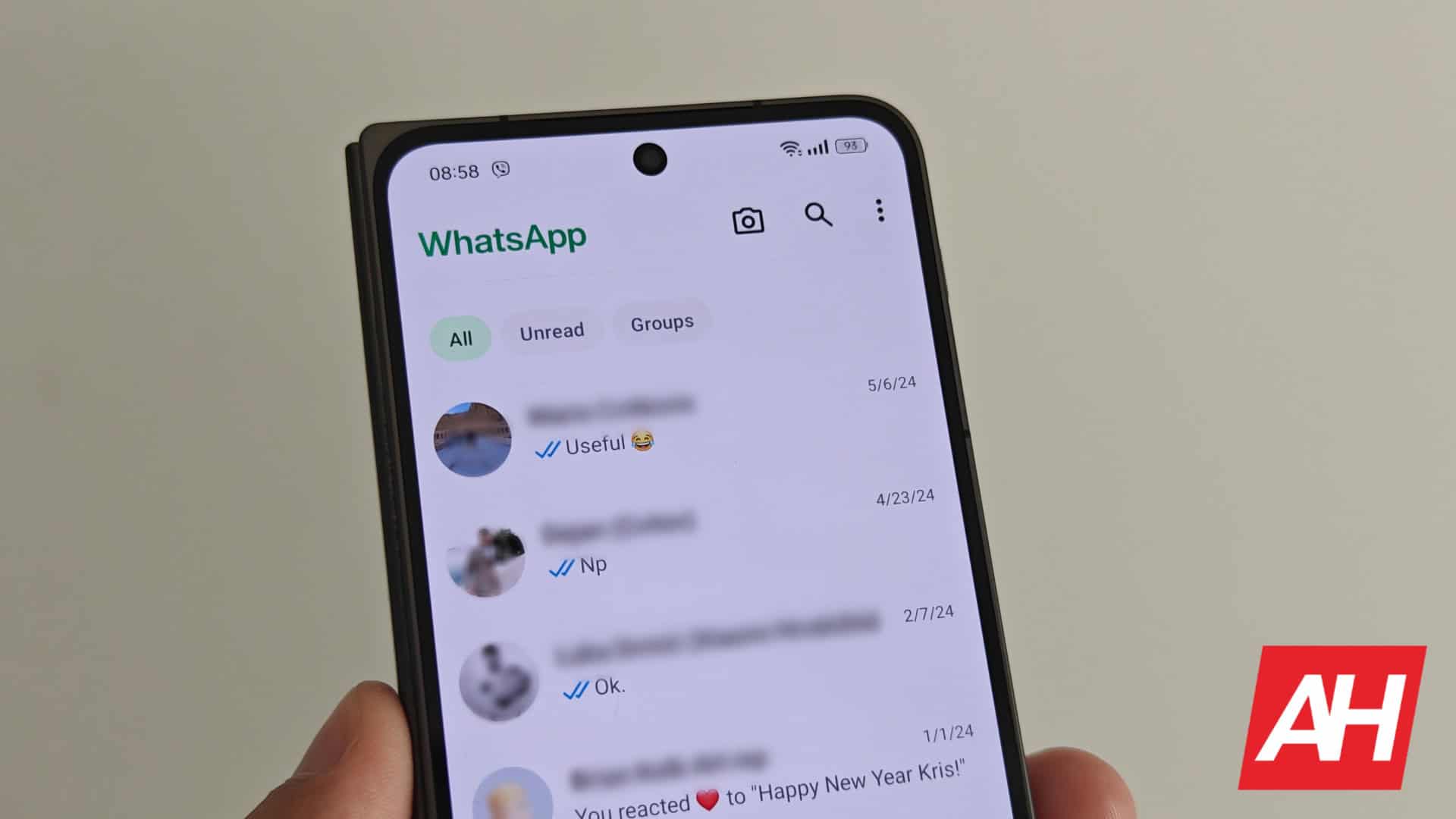 WhatsApp will soon let you use different models for AI images