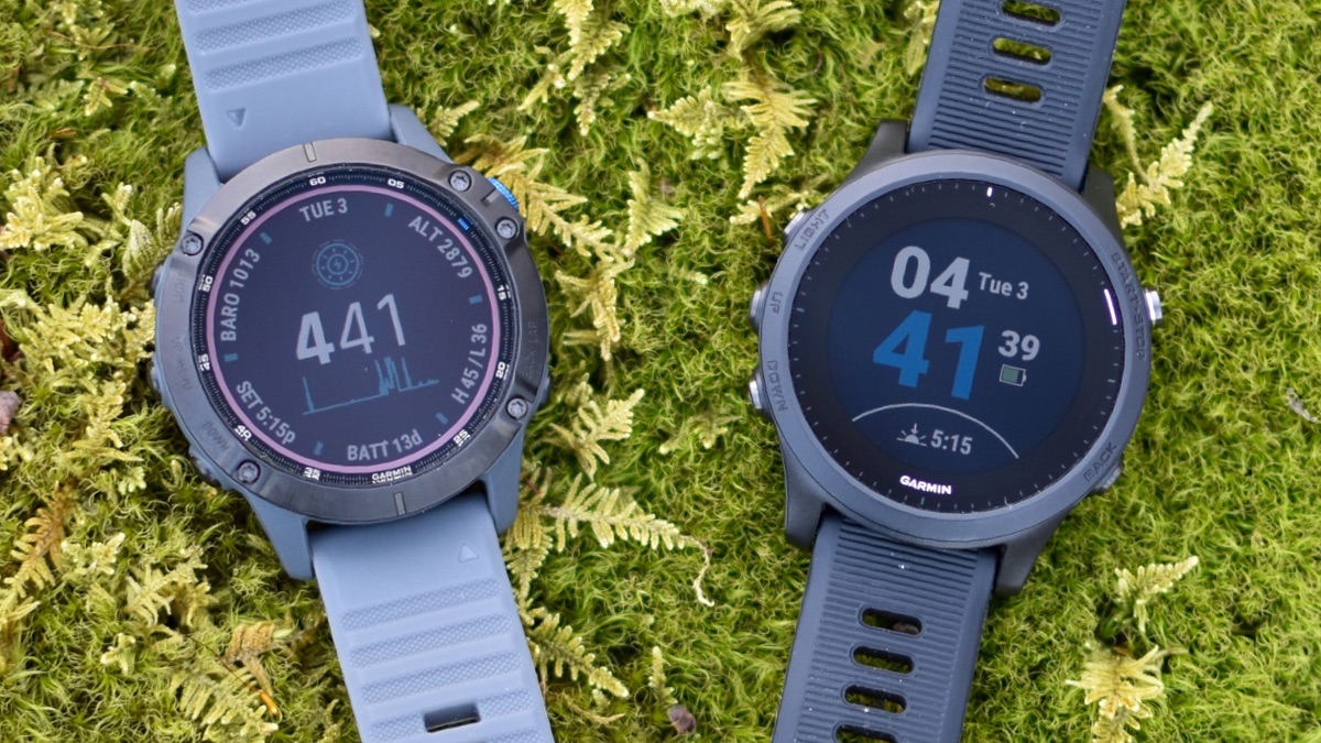 forerunner 945 vs fenix 6 reddit