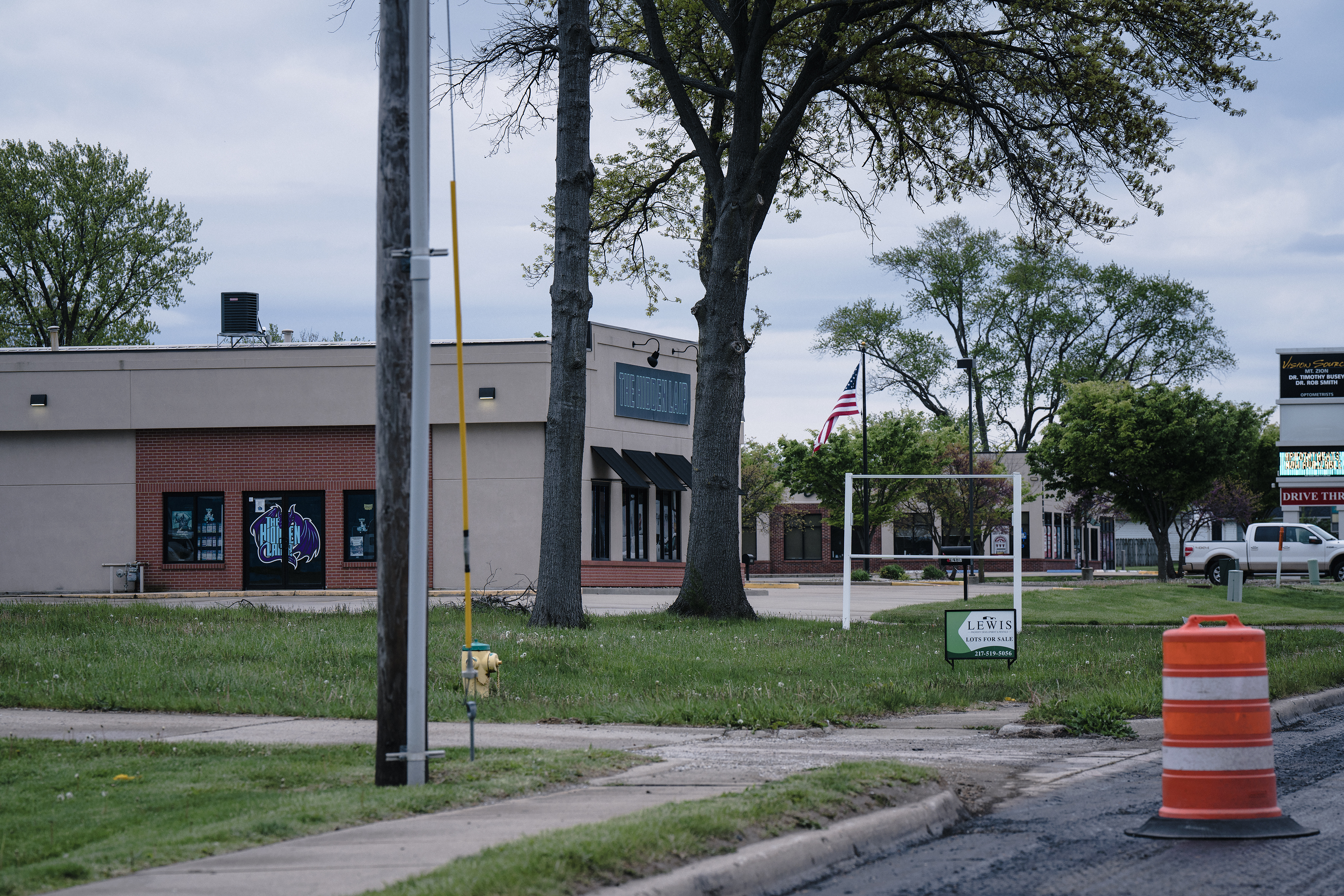 The site of the former Miracle Motors car lot on State Highway Route 121 in Mt. Zion on April 23, 2024, was once a car lot owned by the Slover family, and the spot where investigators believe Karyn Hearn Slover was killed in 1996. (E. Jason Wambsgans/Chicago Tribune)