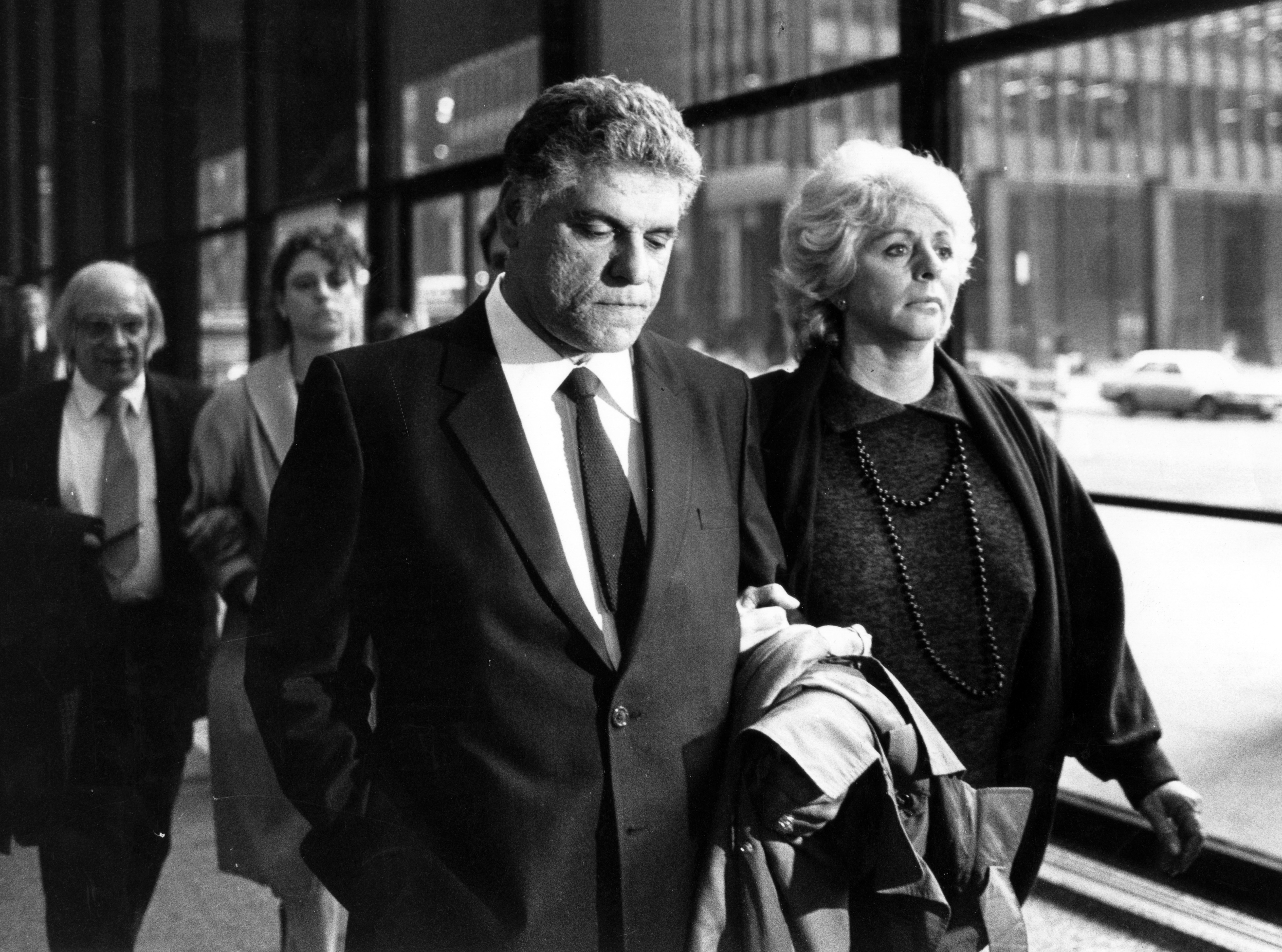 Judge Frank Salerno, with wife Marion, on Oct. 30, 1987 at the federal courthouse after his sentencing in Operation Greylord. (Ovie Carter/Chicago Tribune)