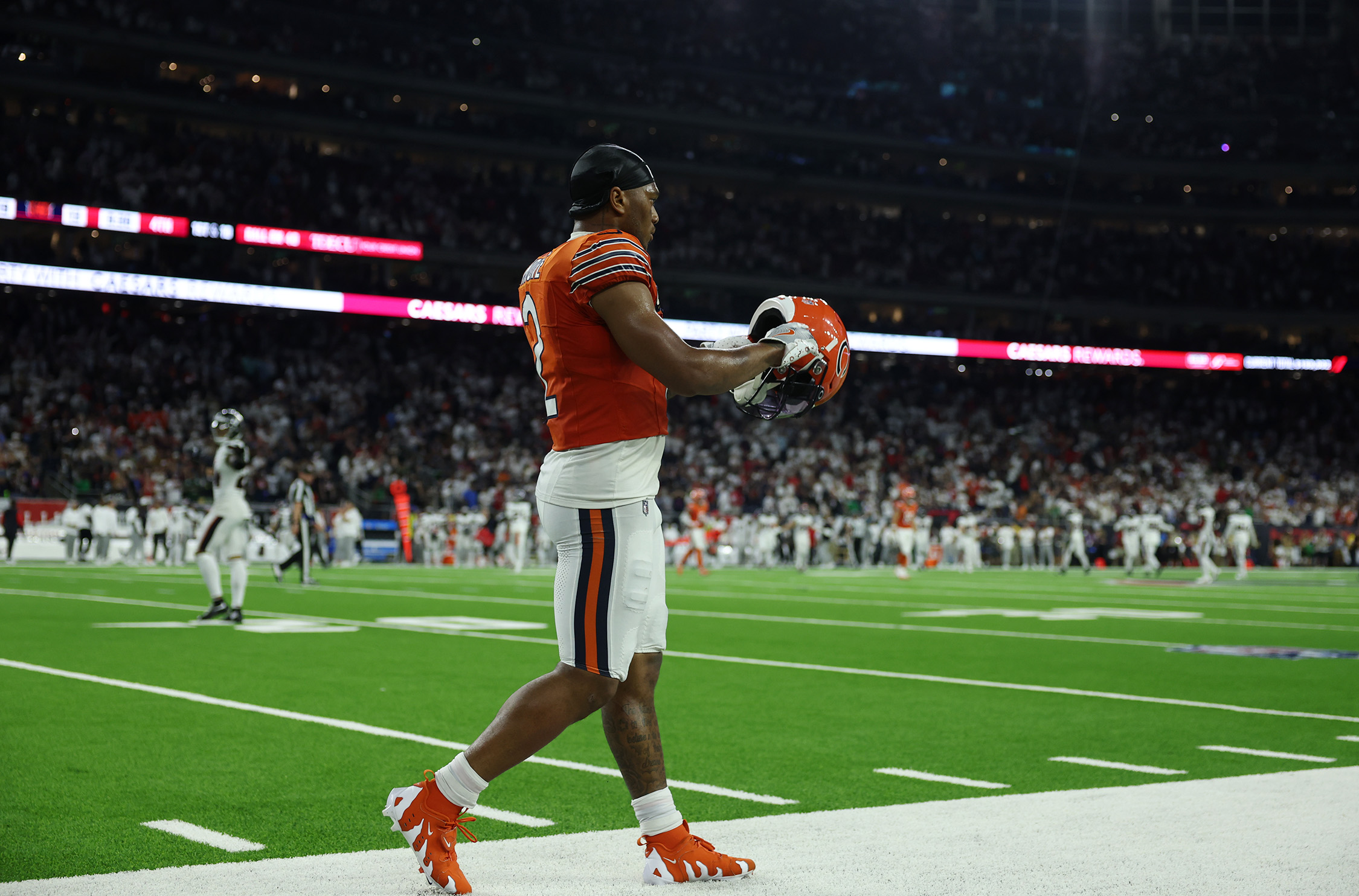 Bears wide receiver DJ Moore heads off the field after the 19-13 loss to the Texans on Sept. 15, 2024, at NRG Stadium in Houston. (John J. Kim/Chicago Tribune)