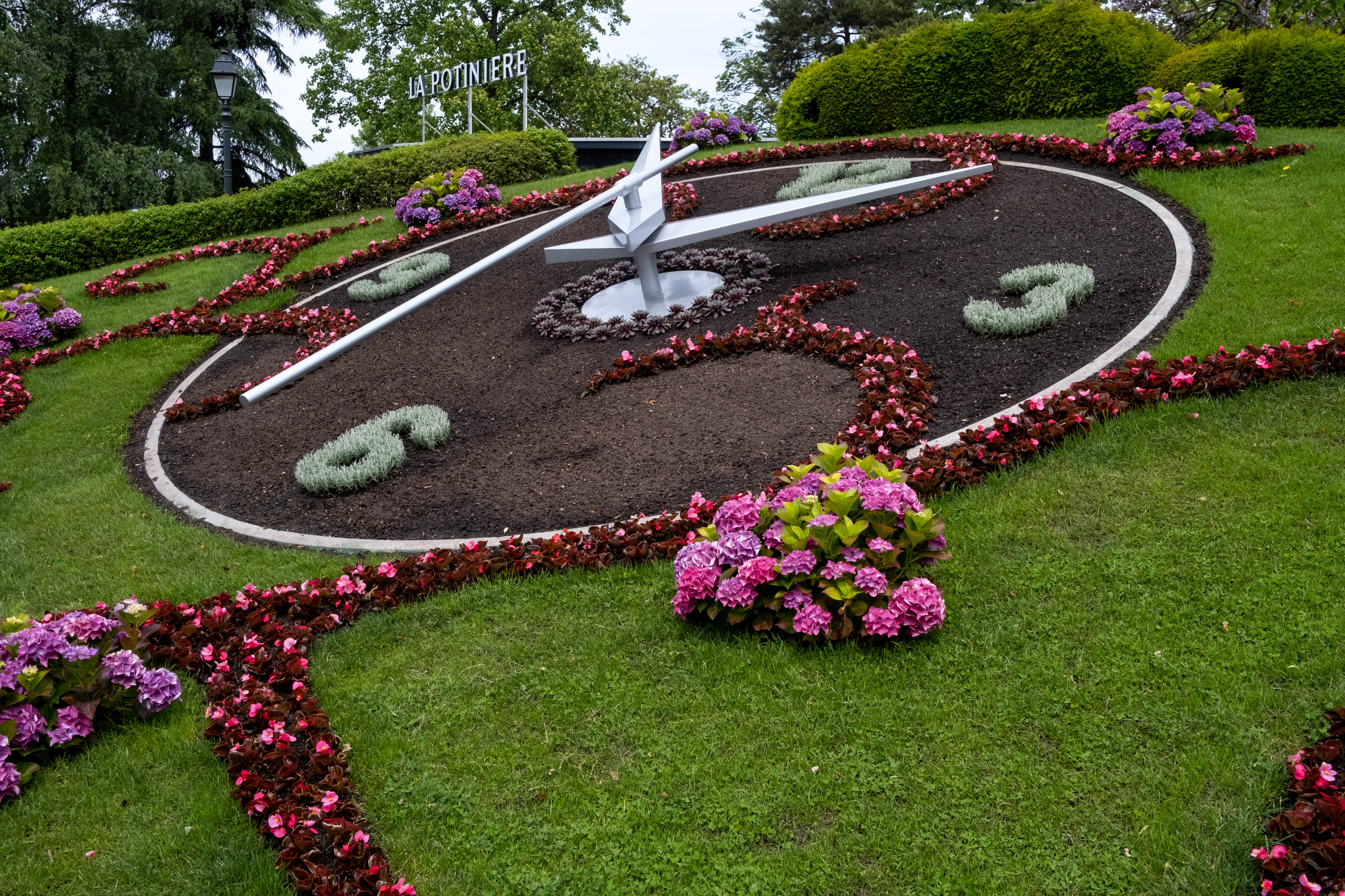 L'horloge fleurie, or Flower Clock, at the Jardin Anglais on the shores of Lake Leman in Geneva, Switzerland in 2023. (Martin Bertrand/Getty-AFP)