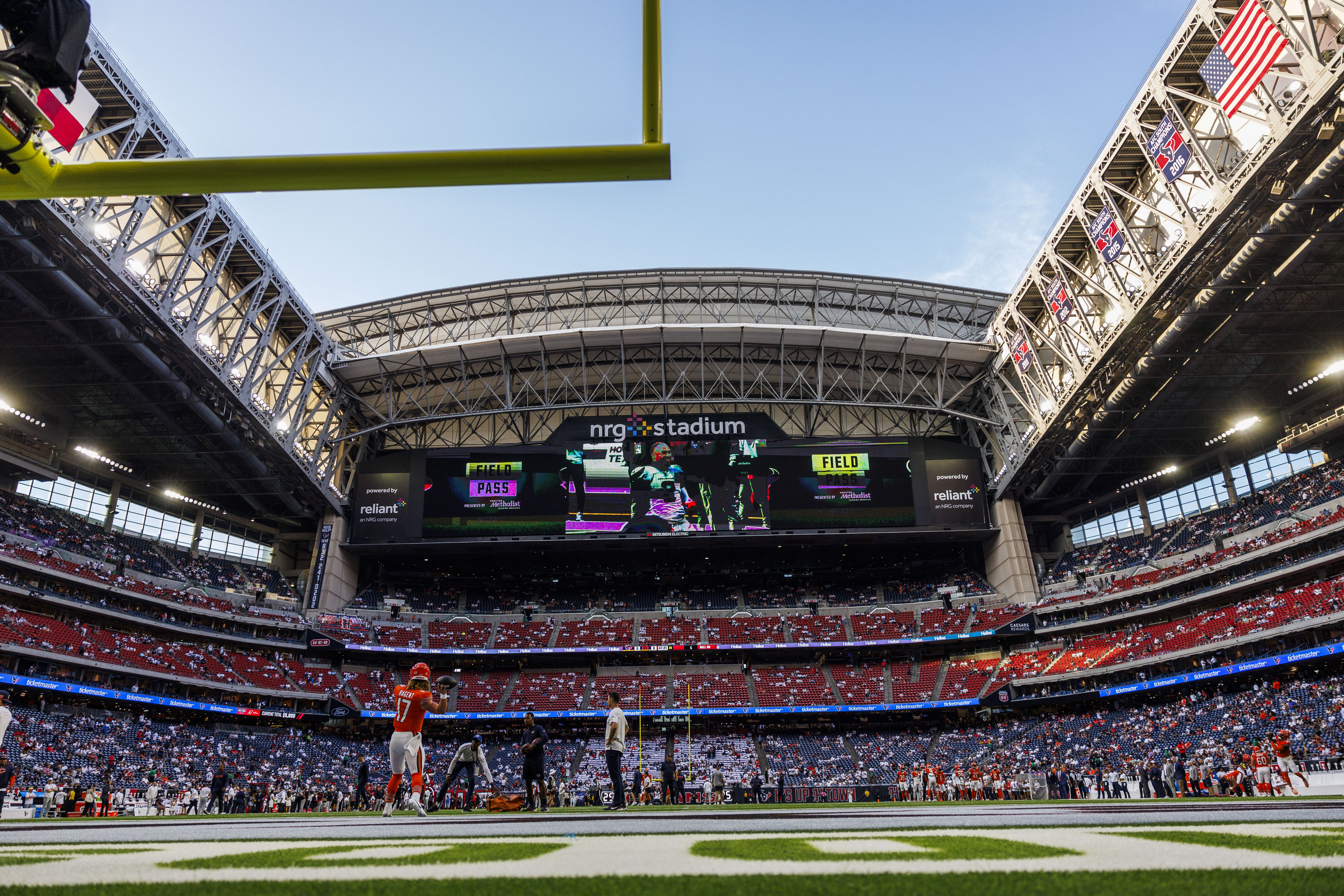 Chicago Bears quarterback Tyson Bagent (17) warms up before the Bears play the Houston Texans at NRG Stadium on Sunday, Sept. 15, 2024, in Houston. (Armando L. Sanchez/Chicago Tribune)