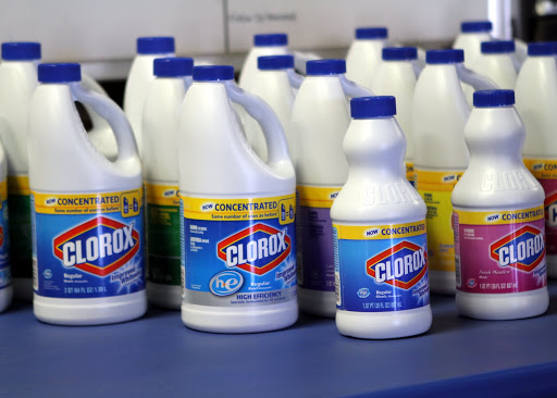 Difference Between Oxygen Bleach and Chlorine Bleach 