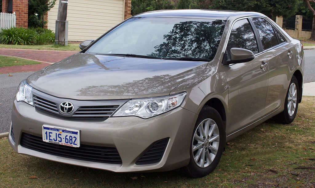 Key Difference Between Coupe and Sedan 